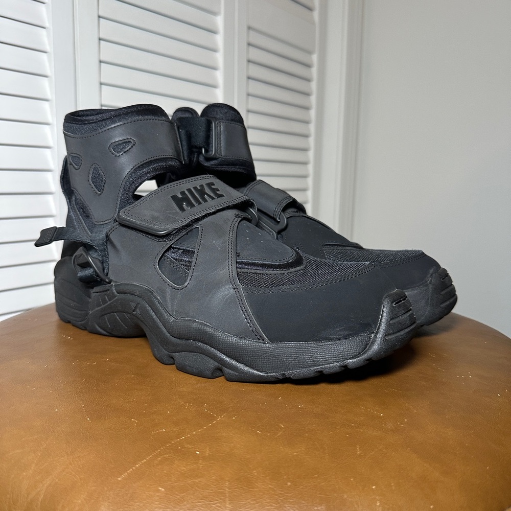 Nike Air Carnivore - Comme de Garçon Plus Black
